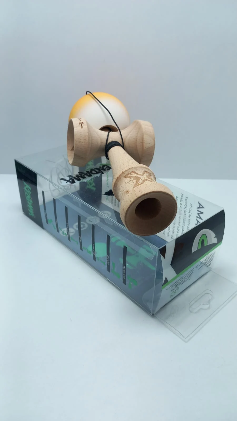 Kendama X Balance Hole Flippy 18 cm , Verde -Rosu si dungi negre [2]