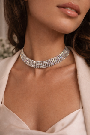 Colier Amelia tip Choker cu strasuri multiple, la baza gatului [1]