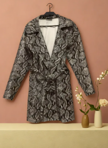 Trenci Croco Monochrome [1]