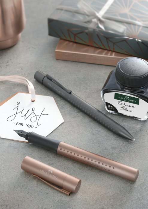 Stilou Grip 2011 Rose Cupru B Faber-Castell [2]