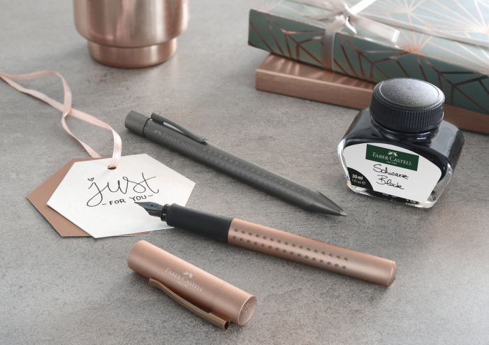 Stilou Grip 2011 Rose Cupru M Faber-Castell [4]