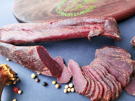 CĂPRIOR - PASTRAMĂ DE CĂPRIOARĂ