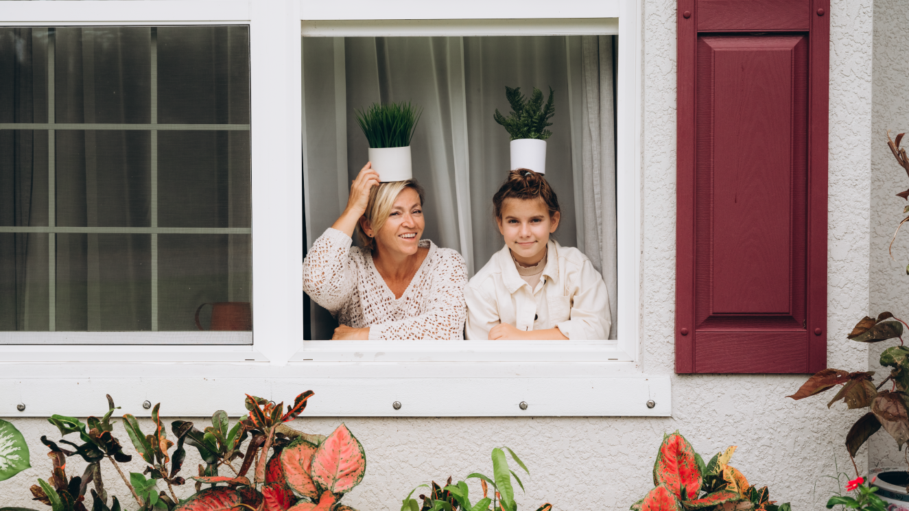 Idei Creative de Decorațiuni Interioare: Cum Să Îți Transformi Casa într-un Spațiu Primitor