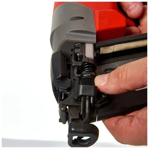 Pistol pentru cuie, 18V [3]