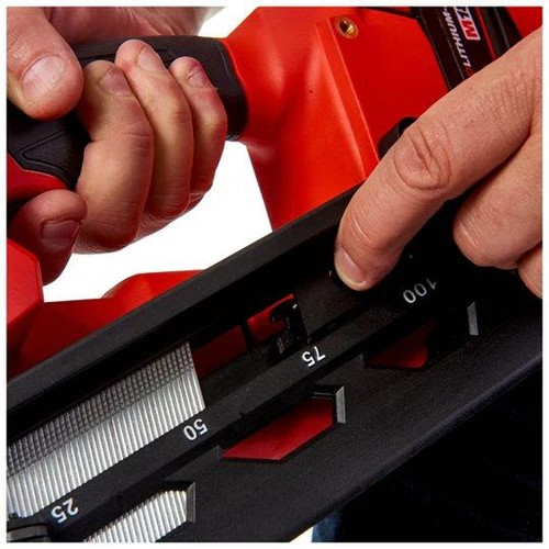Pistol pentru cuie, 18V [2]