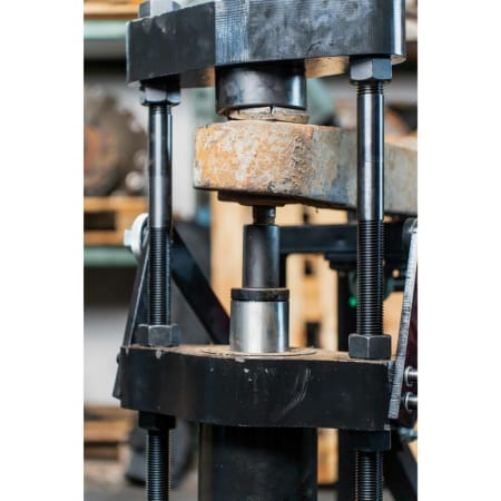Presa hidro-pneumatica pivoti camioane, 75 tone [7]