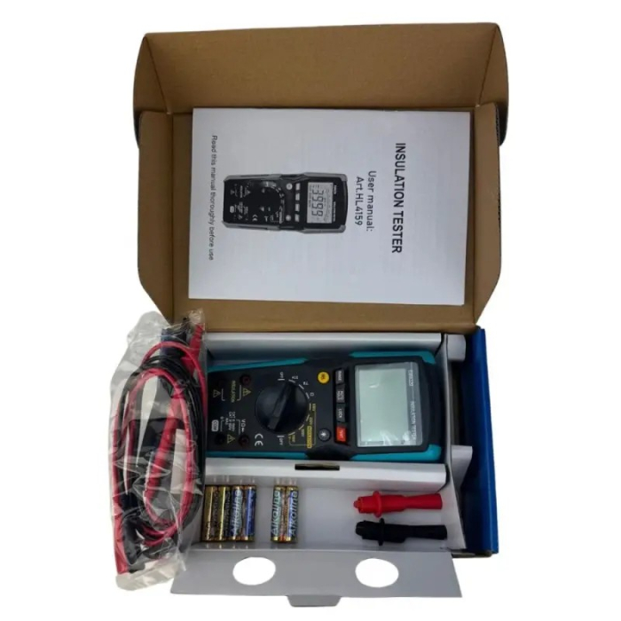 Tester digital profesional pentru măsurarea tensiunilor AC/DC, rezistenței, continuității, diodelor și rezistenței de izolație la 100V, 250V, 500V și 1000V [4]