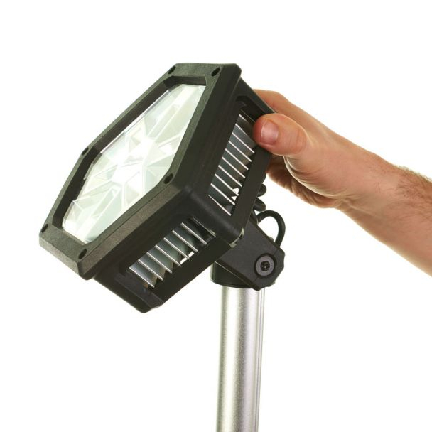 Turn de iluminat cu 12 LED, M18, 2000 lumeni [7]