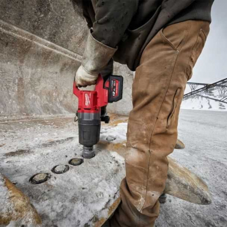 Mașină de înșurubat Milwaukee cu impact și Bluetooth [6]