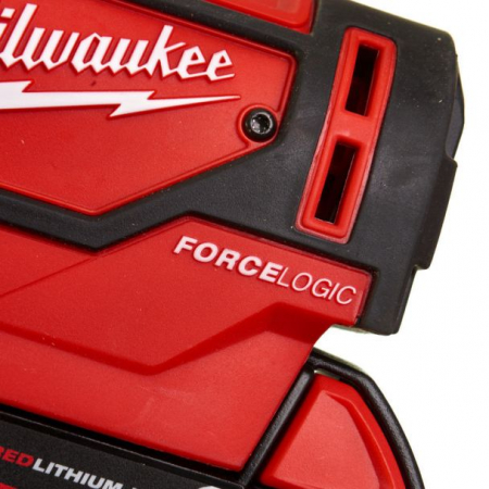 Cutit hidraulic Milwaukee cu Bluetooth pentru service auto [4]