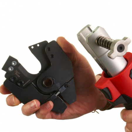 Cutit hidraulic Milwaukee cu Bluetooth pentru service auto [3]