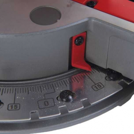 Fierastrau stationar cu acumulator pentru tăieri precise [5]