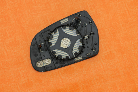 Geam, sticla oglinda, oglinzi Audi A3 (8P) 2010-2013, A4 (B8) 2010-2016, A5 (B8) 2010- [1]