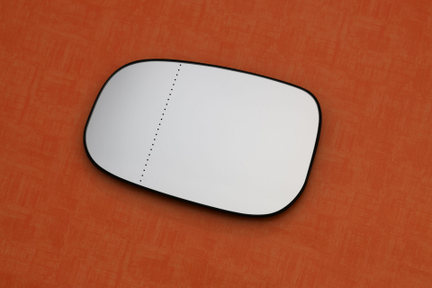 Oglinzi auto - Geam oglindă Volvo C30 10.2006-01.2009; C70 03.2006-01.2010 Volvo S40 / V50 (Ms/Mw) 04.2007-2009; S60 (Rs) 03.2004-03.2009; V70 (Bw) 03.2007