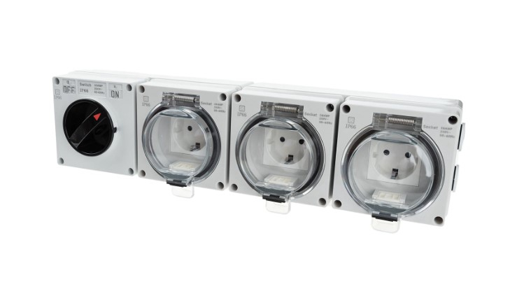 Priza tripla IP66 INNOVIX, cu Intrerupator, Ideala pentru Exterior, Rezistenta la apa si praf, Gri [3]
