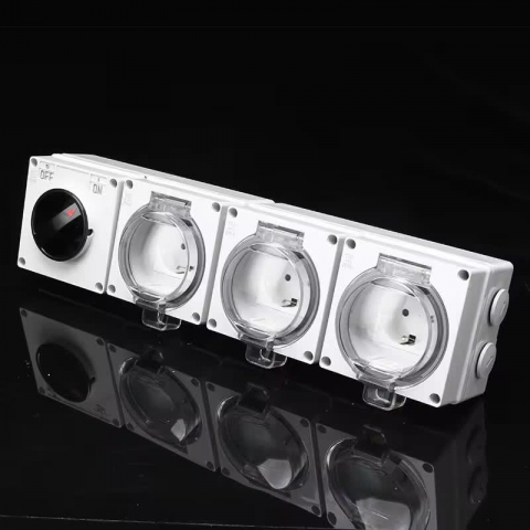 Priza tripla IP66 INNOVIX, cu Intrerupator, Ideala pentru Exterior, Rezistenta la apa si praf, Gri [4]