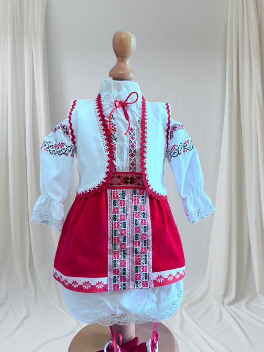 Costum traditional botez Ada [1]