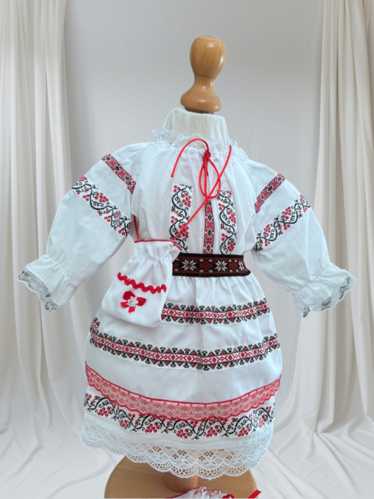 Costum traditional Aura [3]