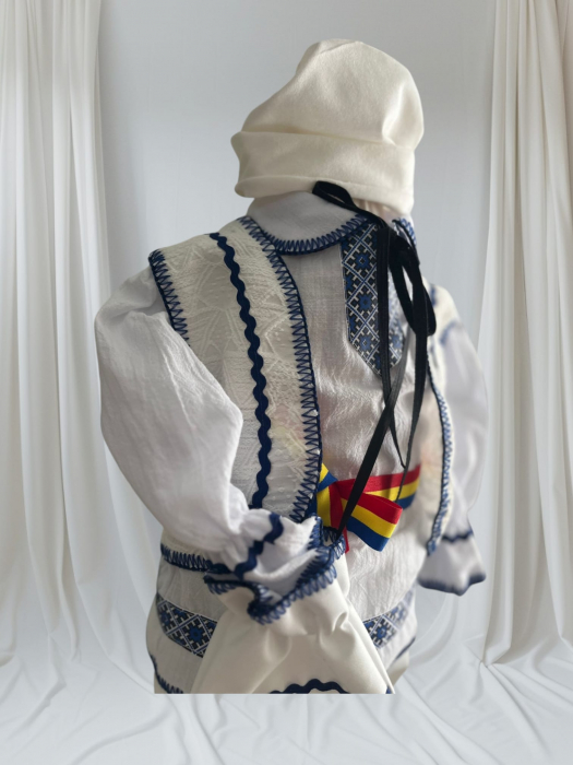 Costum traditional botez Marian [4]