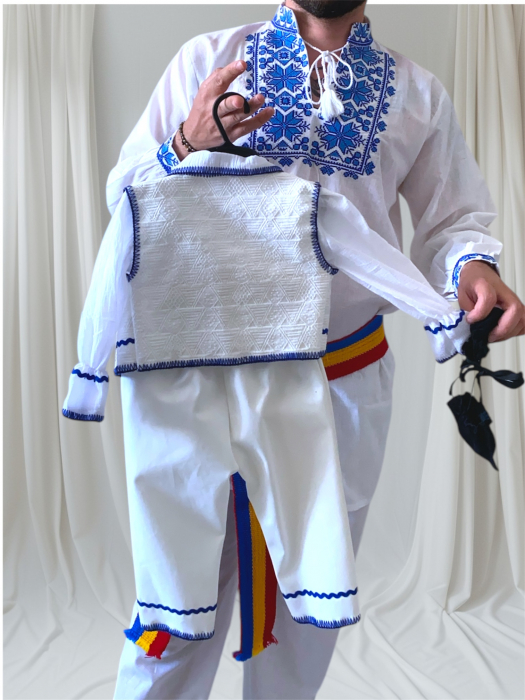 Costum traditional botez Marian [2]