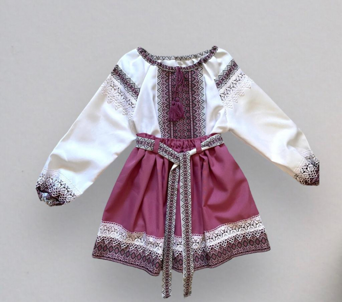 Costum traditional Laura [4]