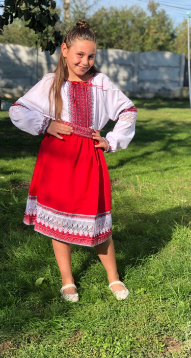 Costum traditional Lucica [3]