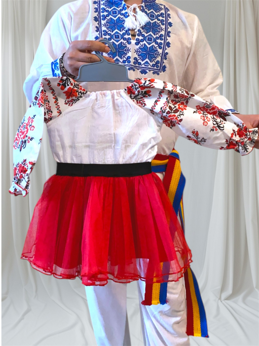 Costum traditional Miruna bebe [2]