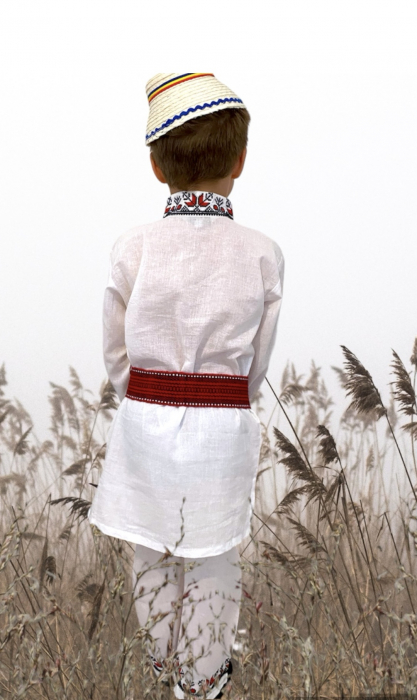 Costum traditional Robert [3]