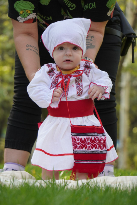 Costum traditional Violeta [2]