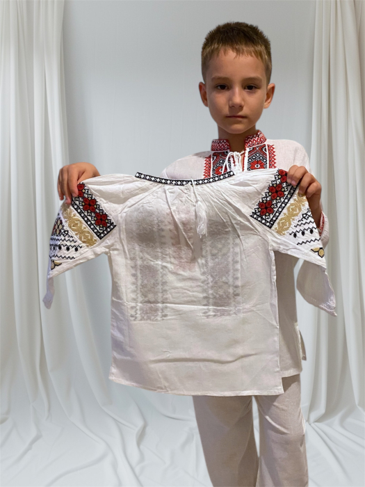 Ie traditionala Raluca [2]