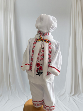 Botez si aniversari - Costum traditional botez Ionut