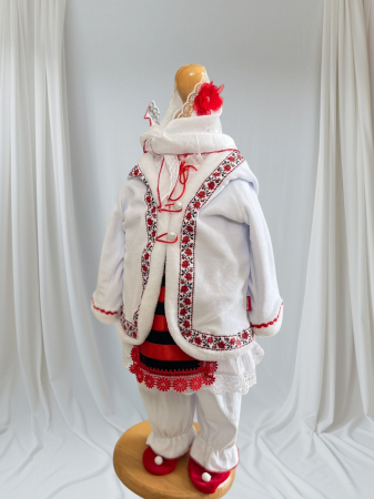 Botez si aniversari - Costum traditional botez Alina