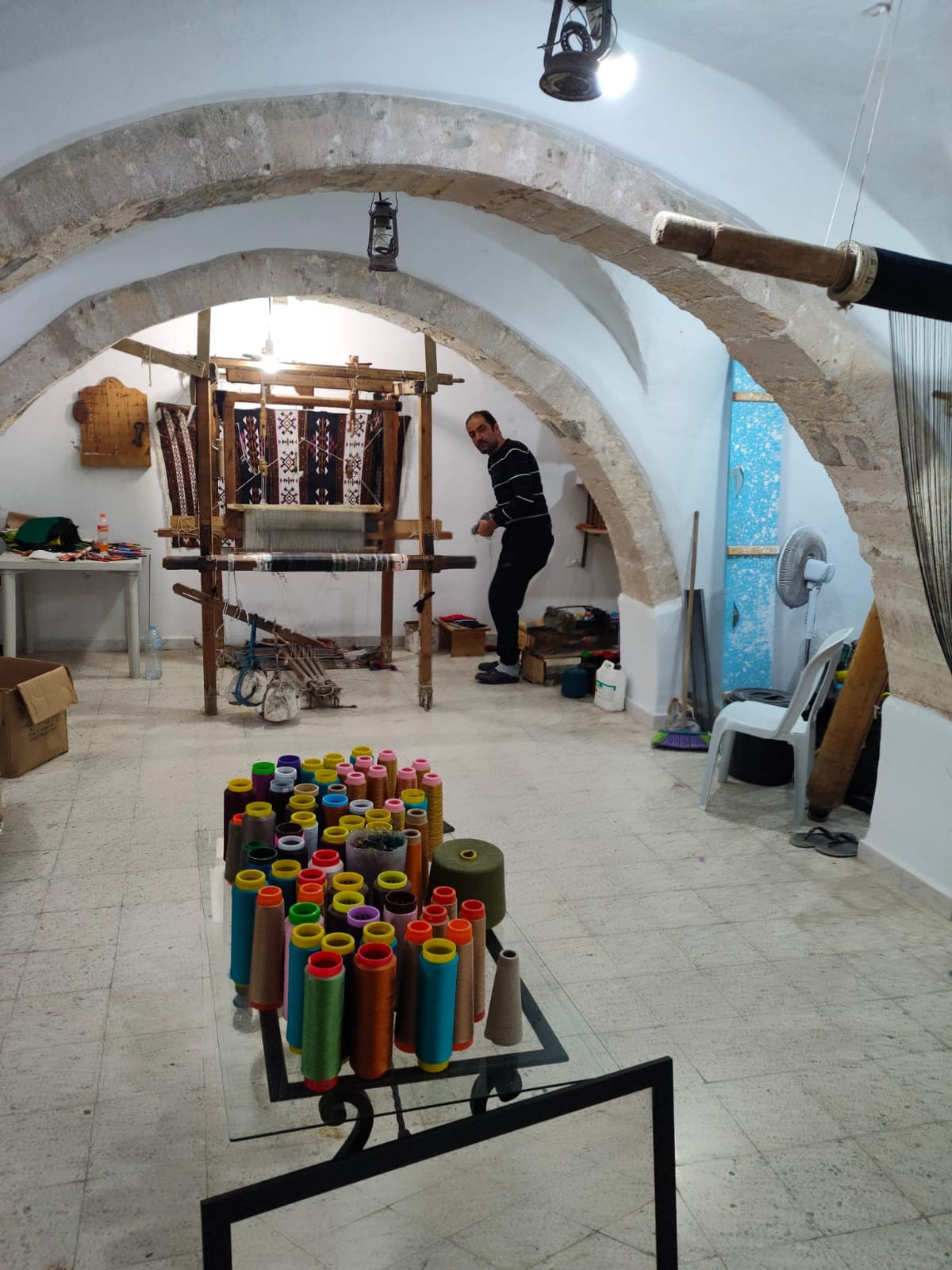 procesul de fabricatie al prosoapelor și paturilor tradiționale, în Tunisia