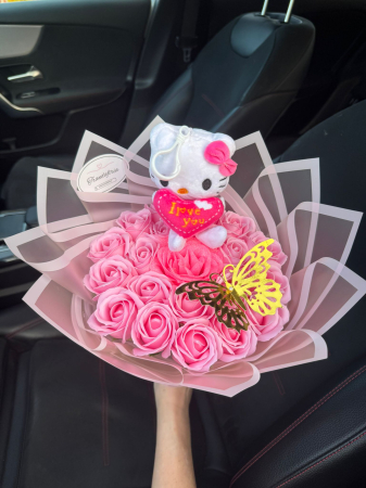 Buchete Trandafiri Sapun - Buchet Trandafiri Roz Hello Kitty