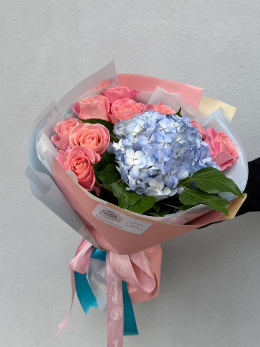 Buchet "The Reveal" [3]