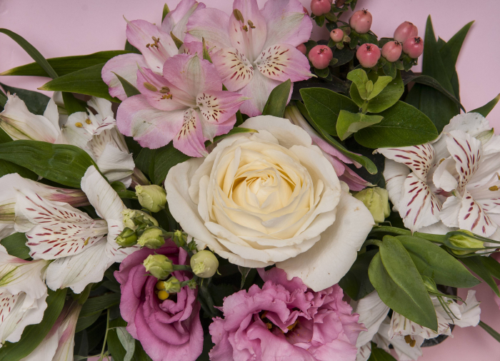 Aranjament floral ” Just for you all pink” [3]