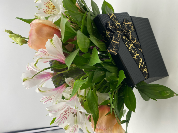 Aranjament floral ” Just for you brassica” [3]