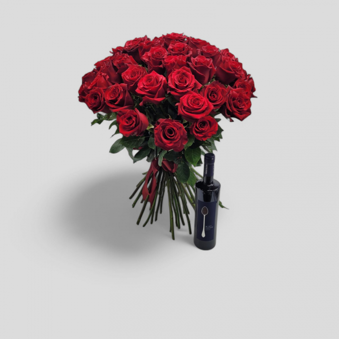 Buchet 51 de trandafiri rosii cu o sticla de vin dulce [1]