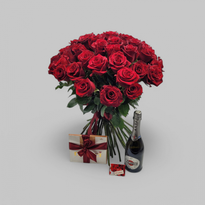 Buchet 51 de trandafiri rosii cu sampanie, praline si felicitare [1]