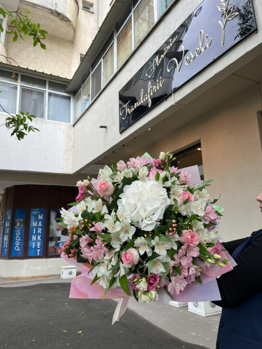 Buchet hortensia alb [3]