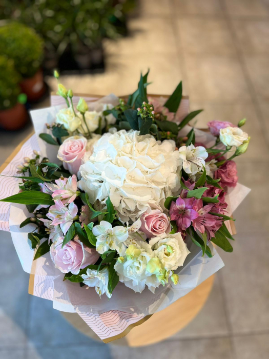 Buchet hortensia alb [1]