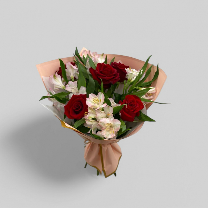 Buchet mixt 5 trandafiri [1]