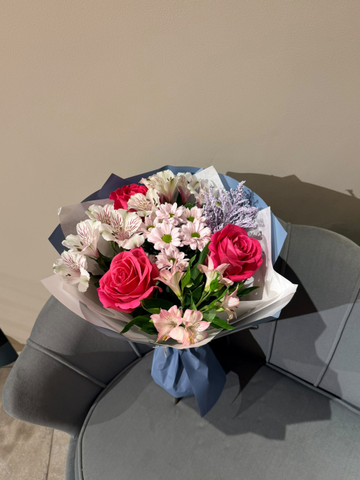 Buchet mixt 'Three roses' [2]
