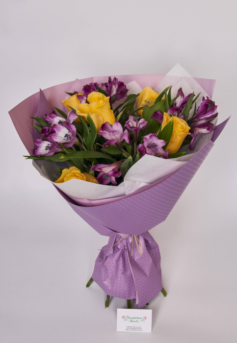 Buchet trandafiri și alstroemeria [2]
