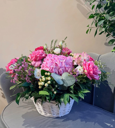 Aranjamente cu flori elegante - Aranjament Coș Floral