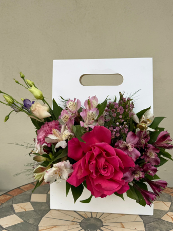 Aranjamente cu flori elegante - Aranjament Floral