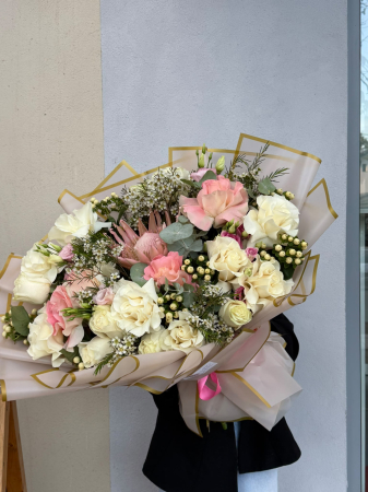 Buchete cu flori mixte - Buchet  "Wonder"