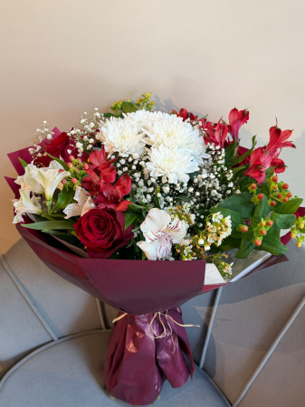 Buchete cu flori mixte - Buchet "Scarlet"
