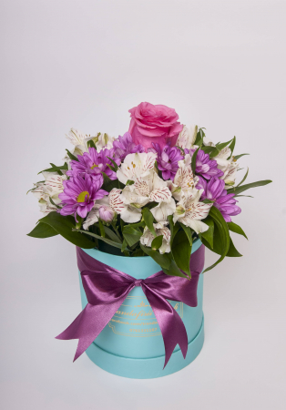 Aranjamente cu flori elegante - Aranjament floral cilindric nunațe de roz ”varinata 3 din 3”