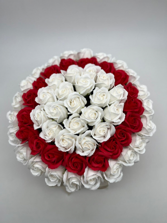 Aranjament floral din flori de săpun [17]